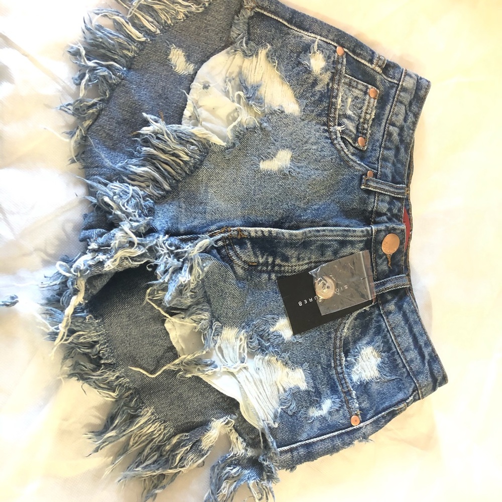 High-Rise Denim Jean Shorts 🤩🥵